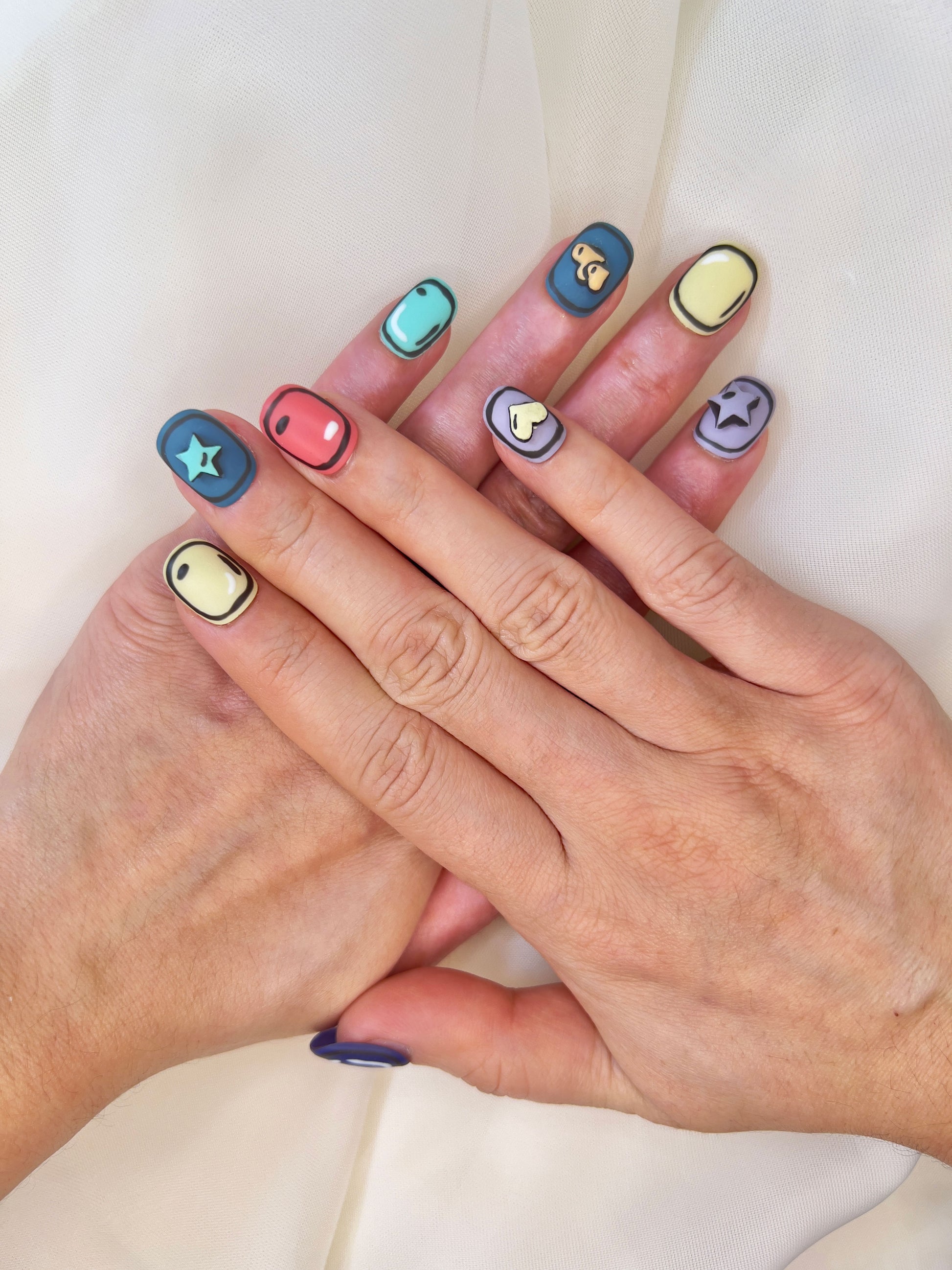 Delux Nails Lab Pop Art Comic