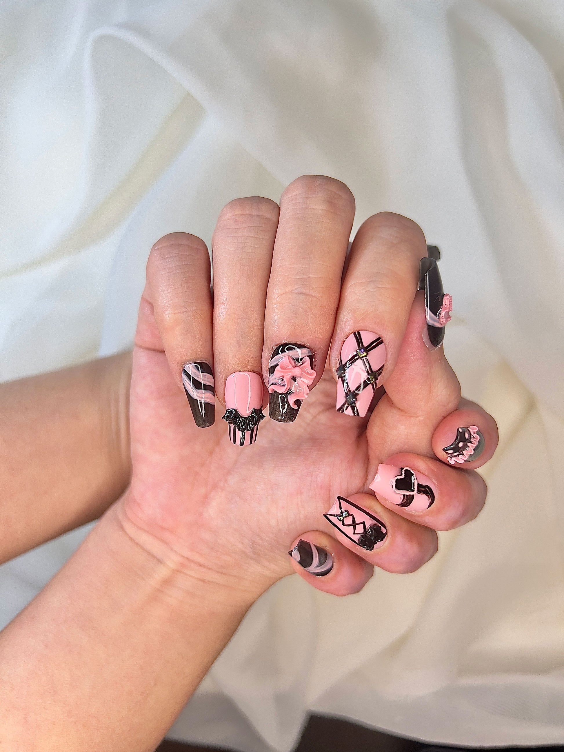 Delux Nails Lab Dark Romanticism