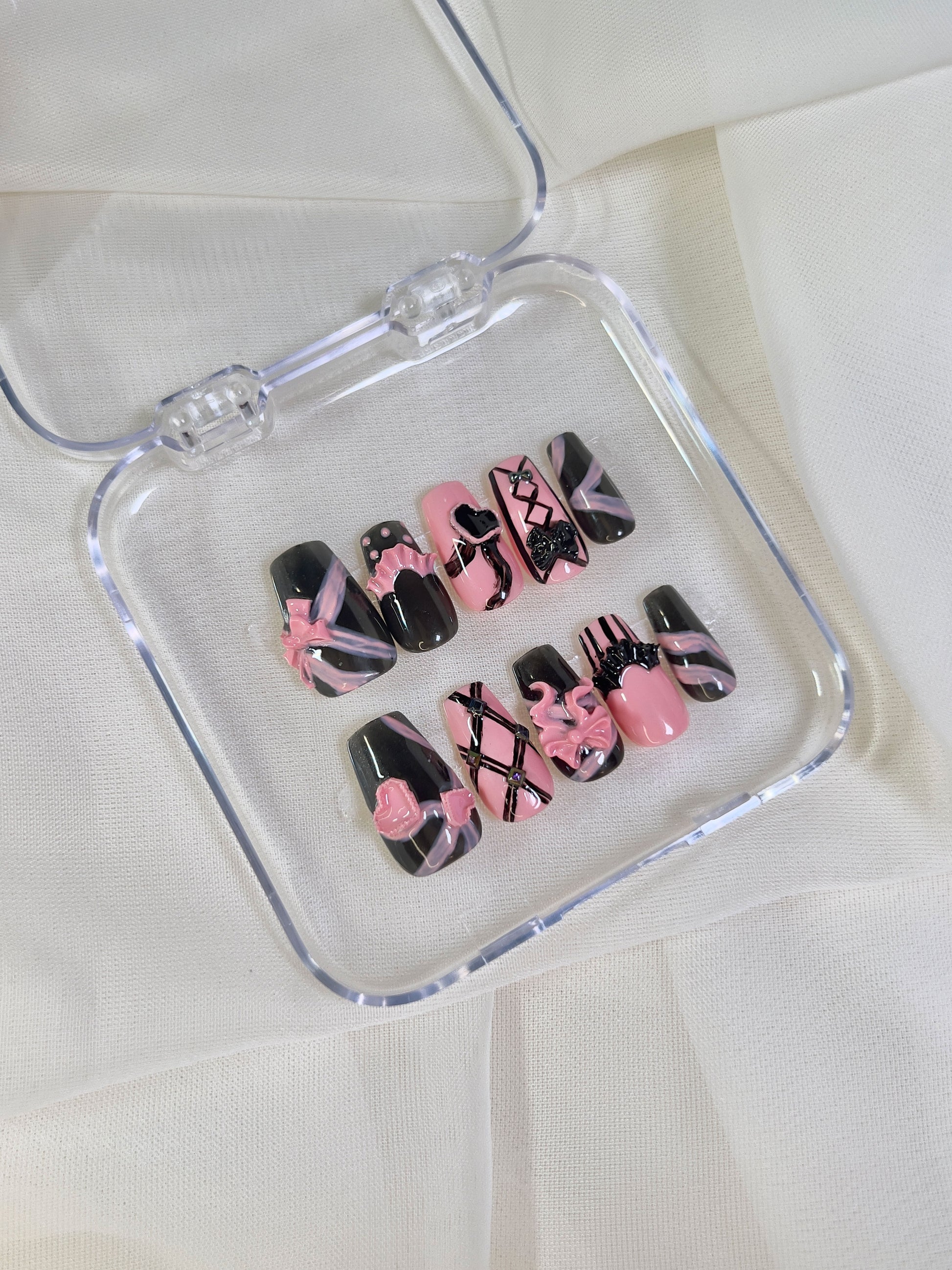 Delux Nails Lab Dark Romanticism