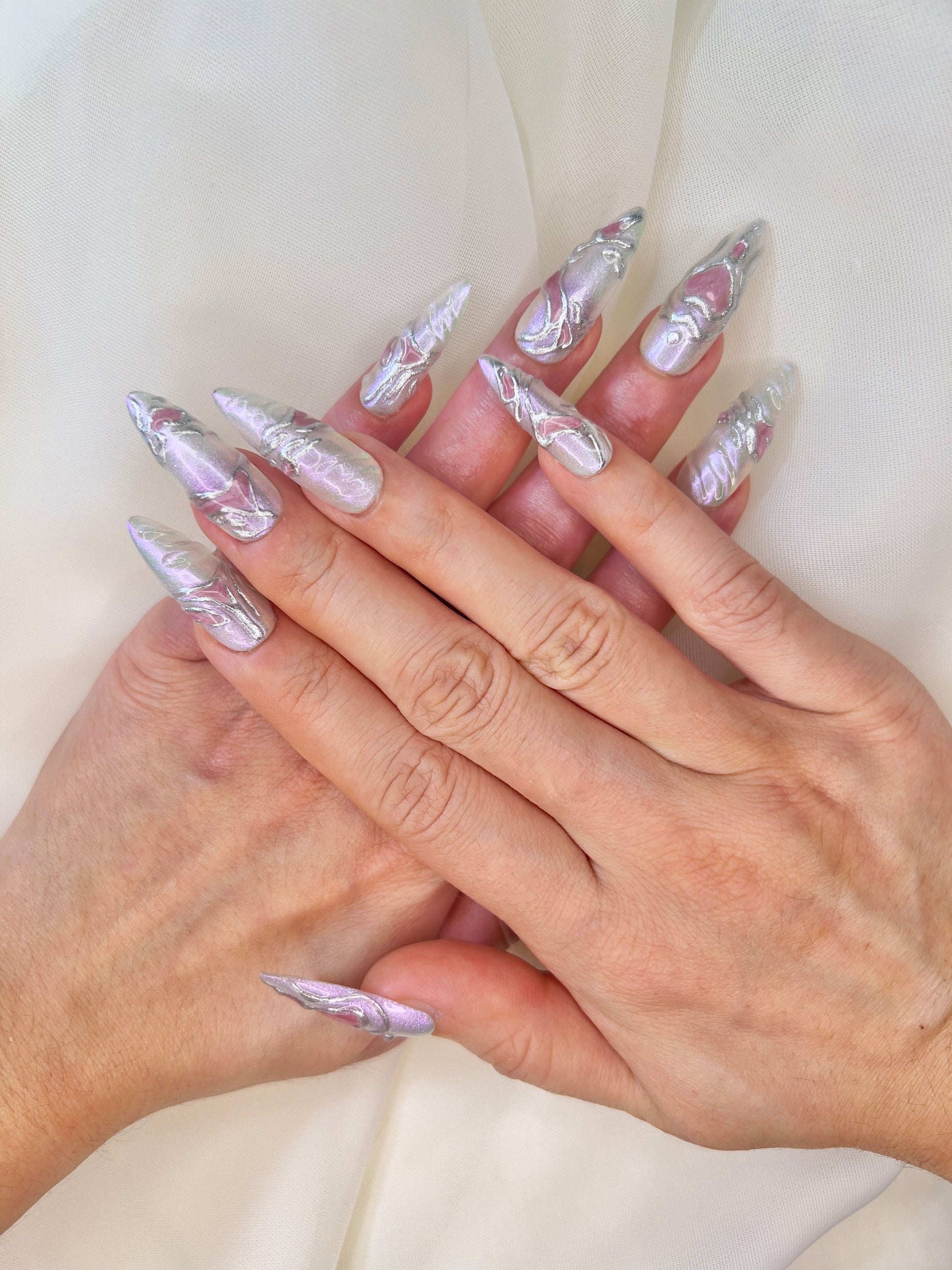 Delux Nails Lab Liquid Heartbeat