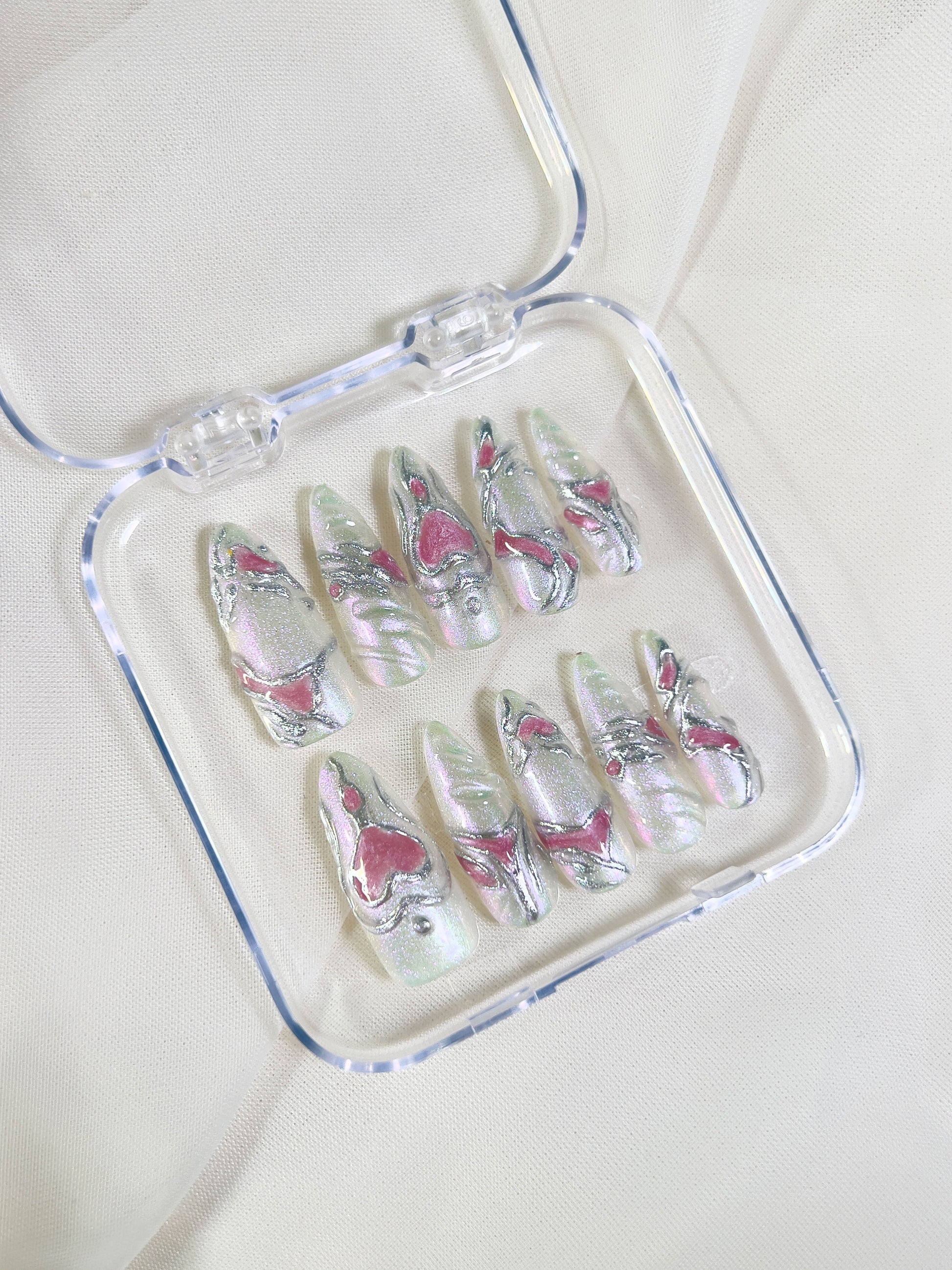 Delux Nails Lab Liquid Heartbeat