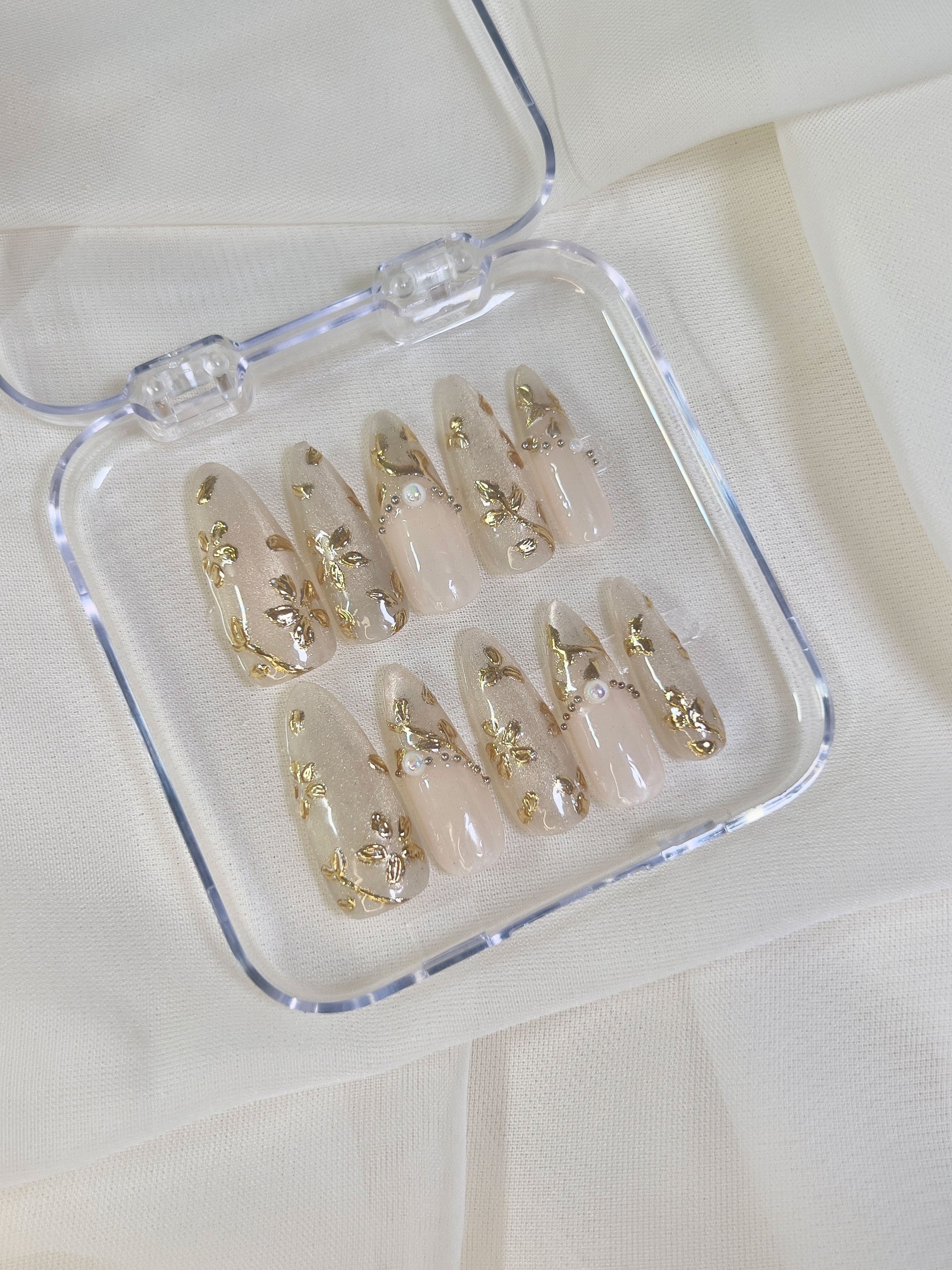 Delux Nails Lab Golden Botanical