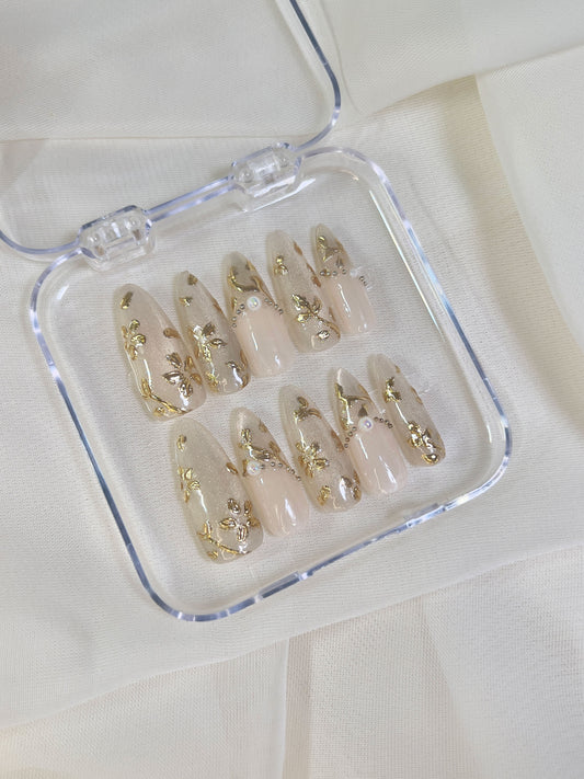 Delux Nails Lab Golden Botanical